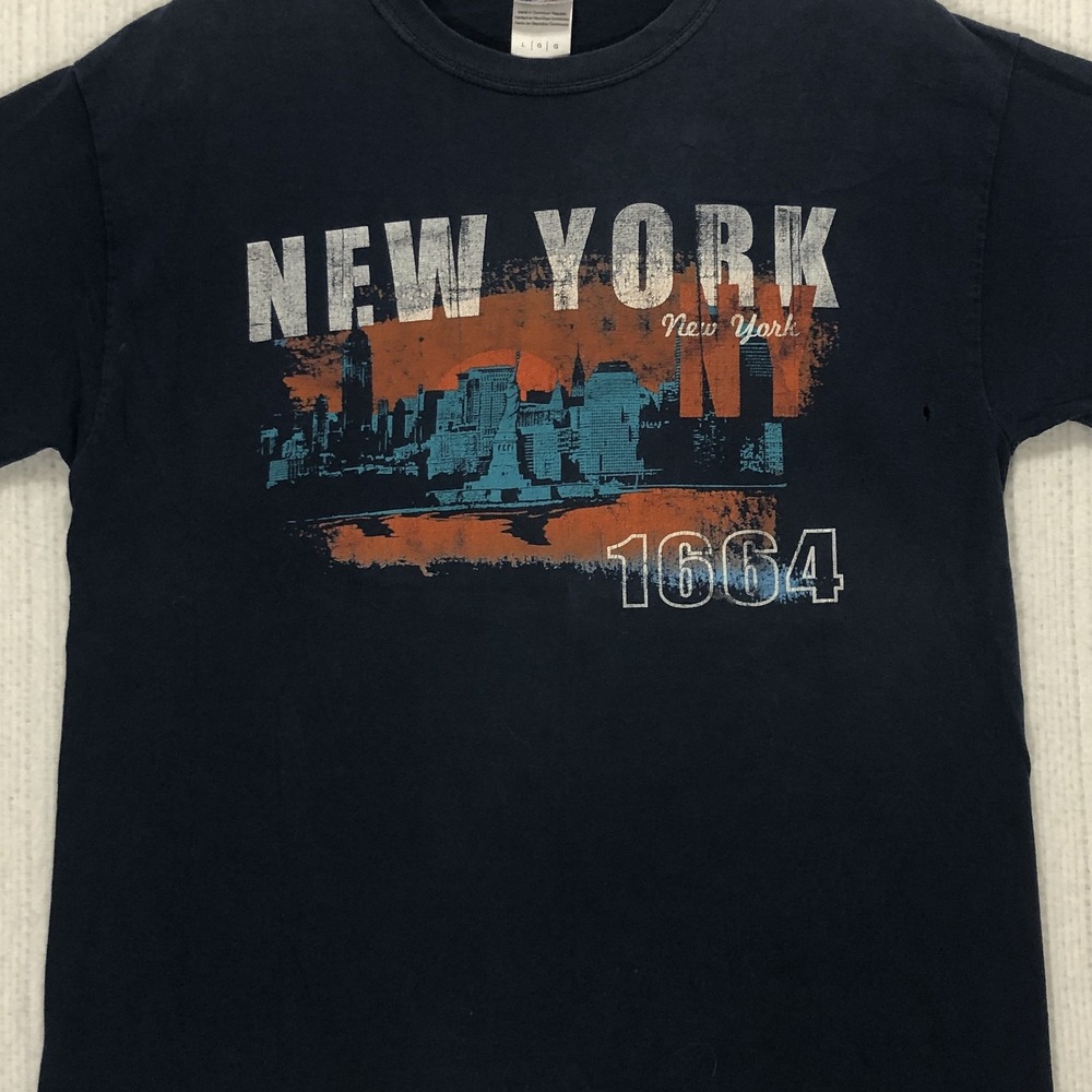 Gildan Mens New York NY 1664 Skyline Graphic T-Shirt Navy Blue Large